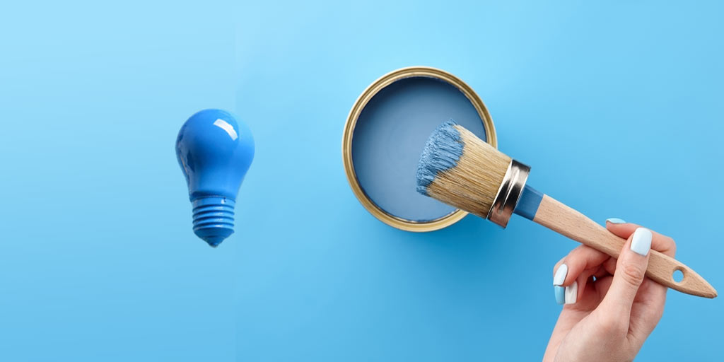 How-to-Paint-a-Light-Bulb-Blue