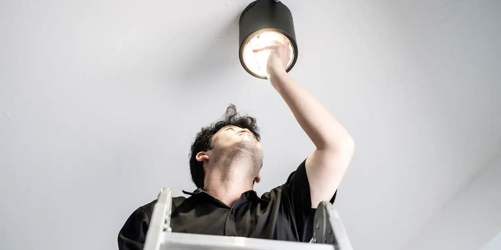How-to-Change-a-Light-Bulb-in-a-High-Ceiling