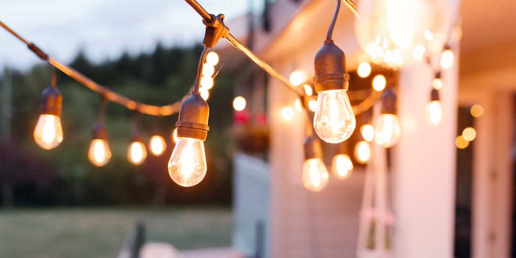 How-to-Hang-Rope-Lights-Outdoor