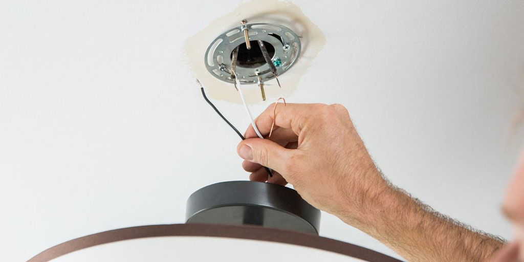 Install Ceiling Light Mounting Bracket, How To Wire A Ceiling Light Fixture