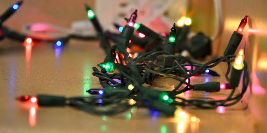How-to-Make-Christmas-Lights-Blink-in-Sequence