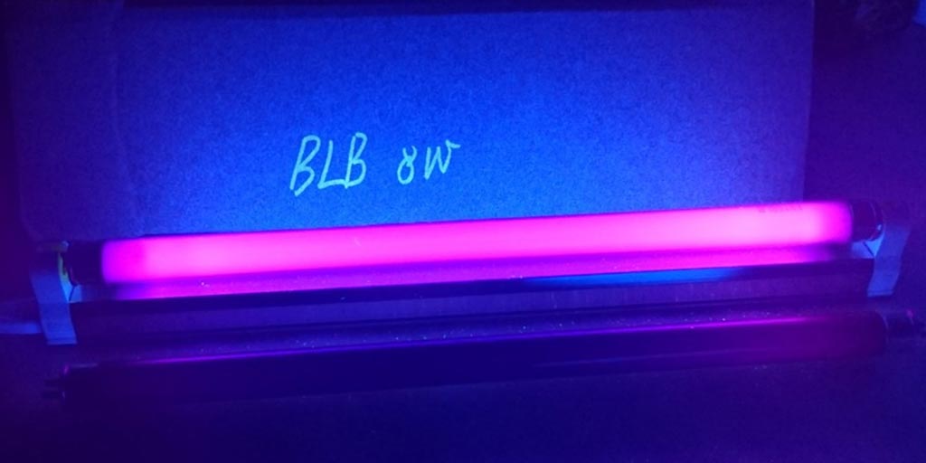 How-to-Make-a-Black-Light-Without-Sharpies