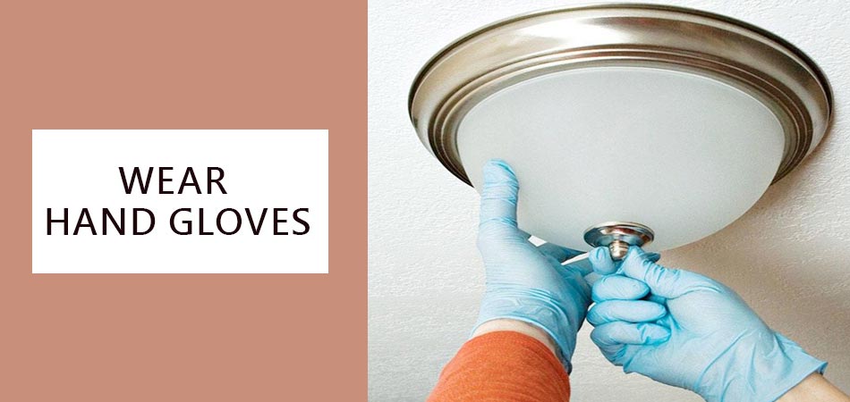 Wear-Hand-Gloves